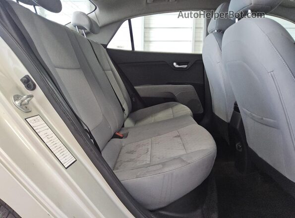 3KPA24AB3JE059042 2018 KIA RIO Beige 