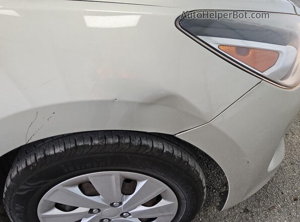 3KPA24AB3JE059042 2018 KIA RIO Beige 