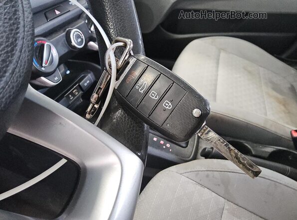 3KPA24AB3JE059042 2018 KIA RIO Beige 