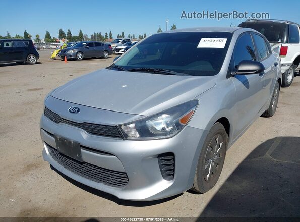 3KPA24AB4JE044579 2018 KIA RIO Silver Vista tres cuartos delantera izquierda