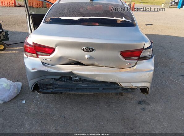 3KPA24AB7JE047430 2018 KIA RIO Silver Widok z przodu