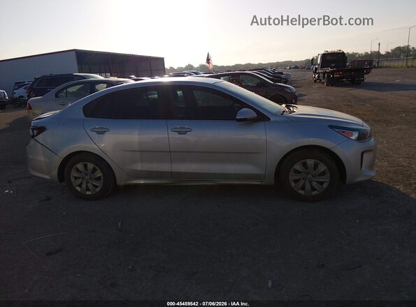 3KPA24AB7JE047430 2018 KIA RIO Silver Widok wnętrza 360 stopni