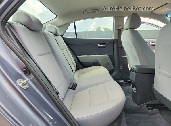 3KPA24AB7KE210059 2019 KIA RIO Gray Вид задніх сидінь