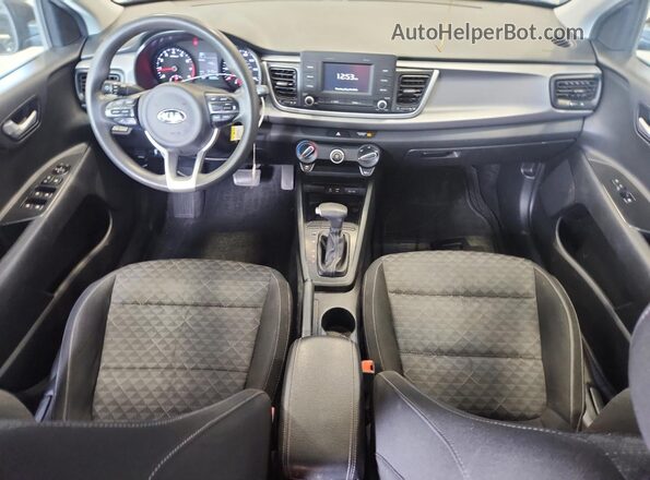 3KPA24AB8JE071817 2018 KIA RIO Black Widok deski rozdzielczej