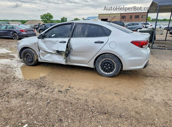 3KPA24AB8JE079769 2018 KIA RIO Silver Tył lewy