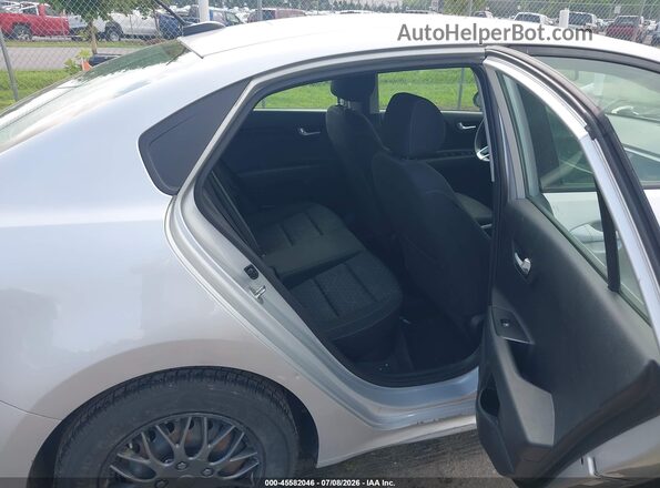 3KPA24AB9JE051088 2018 KIA RIO Серебряный Вид наклейки с VIN-кодом