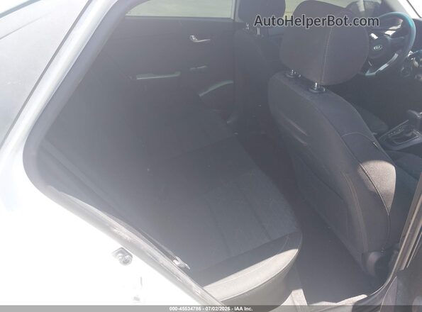 3KPA24AB9JE071583 2018 KIA RIO White VIN կոդի պիտակի տեսք