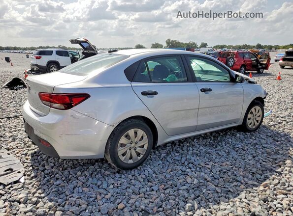 3KPA24AB9JE082017 2018 KIA RIO Silver Задня права чверть