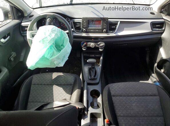 3KPA24AB9JE082017 2018 KIA RIO Silver Вид панелі приладів