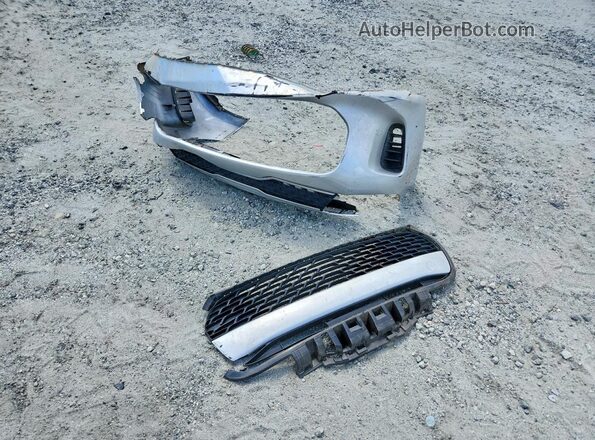 3KPA24AD0LE302861 2020 KIA RIO Silver Vista del compartimento del motor