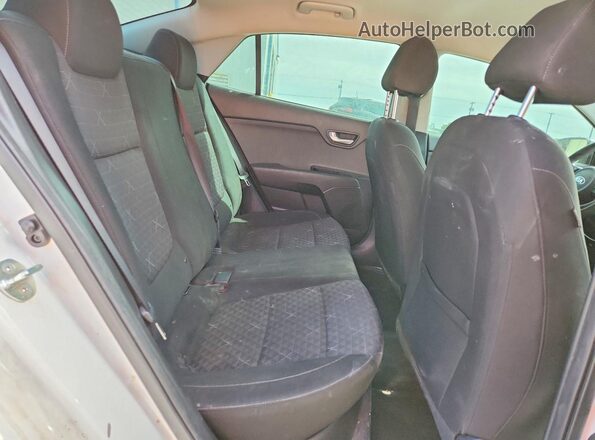 3KPA24AD0ME378954 2021 KIA RIO White უკანა სავარძლების ხედი