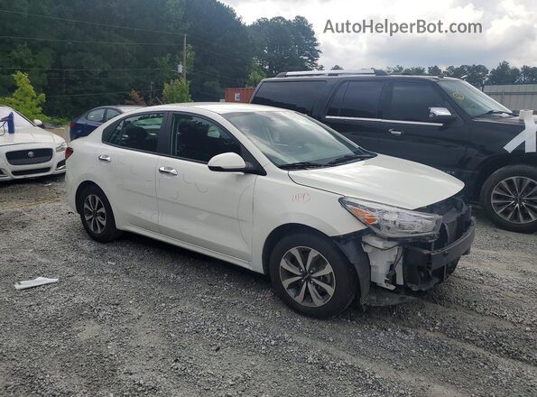 3KPA24AD0NE438443 2022 KIA RIO White Front right