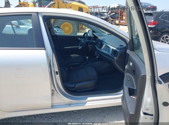 3KPA24AD1LE263066 2020 KIA RIO Silver წინა სალონის ხედი