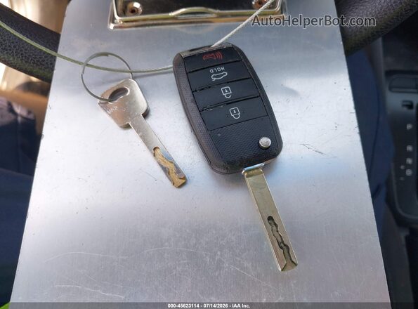 3KPA24AD1LE263066 2020 KIA RIO Silver წინა პანელის ხედი