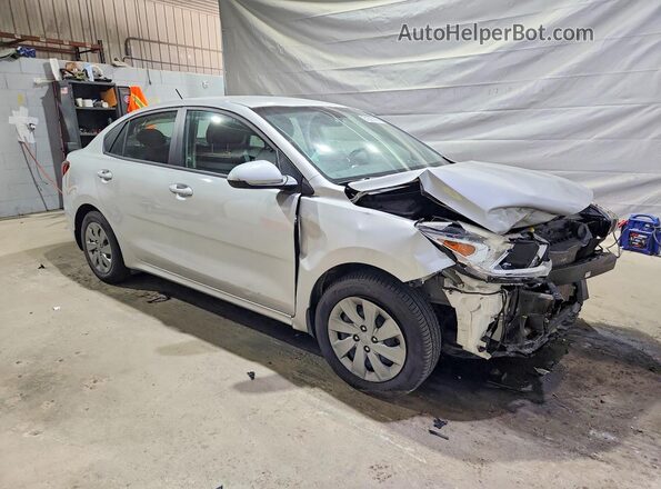 3KPA24AD1LE357335 2020 KIA RIO Silver Front right