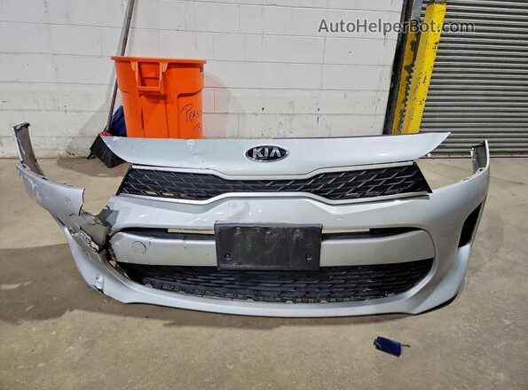 3KPA24AD1LE357335 2020 KIA RIO Silver Engine compartment view