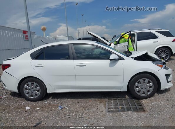3KPA24AD1ME372547 2021 KIA RIO White Вид задньої частини салону