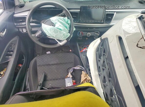 3KPA24AD1ME392894 2021 KIA RIO White Widok deski rozdzielczej
