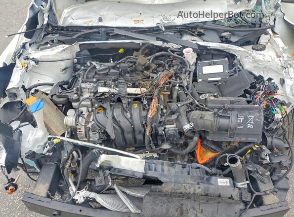 3KPA24AD1ME392894 2021 KIA RIO White Widok wnętrza z tyłu