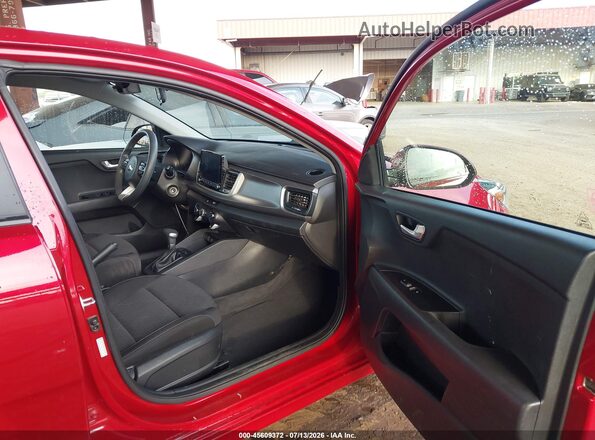 3KPA24AD1ME403067 2021 KIA RIO Red Вид салону спереду