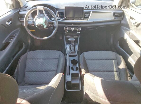 3KPA24AD1ME412478 2021 KIA RIO Silver Widok deski rozdzielczej
