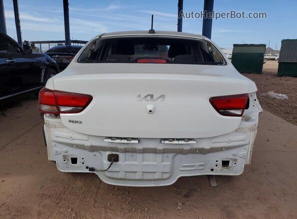 3KPA24AD1NE471273 2022 KIA RIO White Rear view