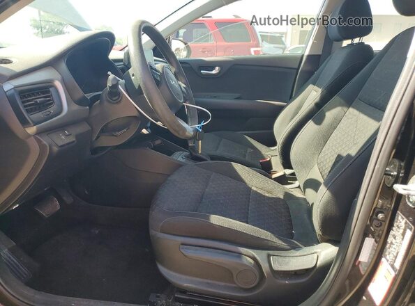 3KPA24AD1PE559470 2023 KIA RIO Черный Вид салона спереди