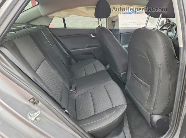 3KPA24AD1PE578925 2023 KIA RIO Серебряный Вид задних сидений