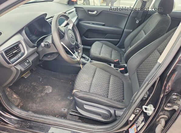 3KPA24AD2LE278580 2020 KIA RIO Black Вид салону спереду