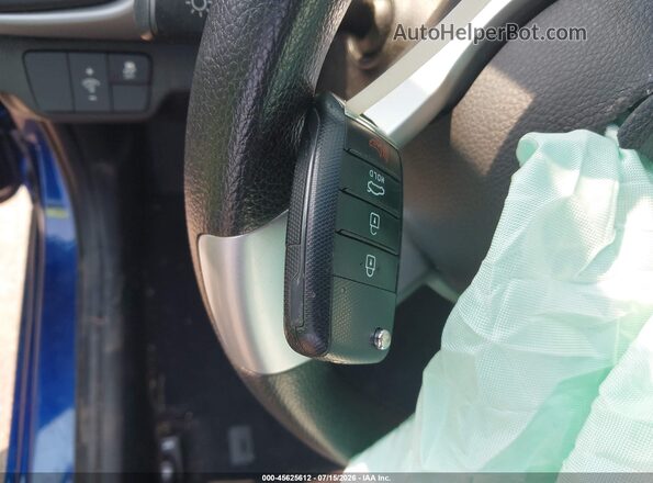 3KPA24AD2LE329222 2020 KIA RIO Blue Вид панелі приладів
