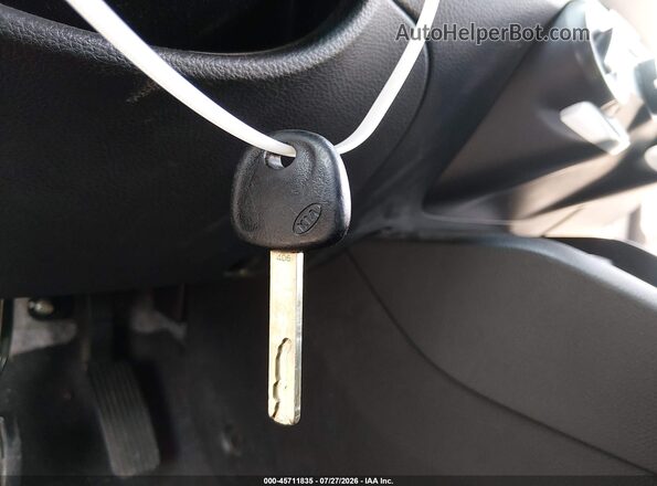 3KPA24AD2LE346067 2020 KIA RIO Белый Вид панели приборов