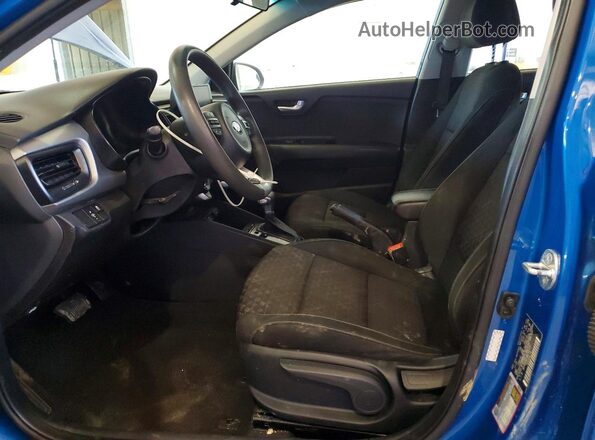 3KPA24AD2ME366126 2021 KIA RIO Blue Սալոնի դիմացի տեսք