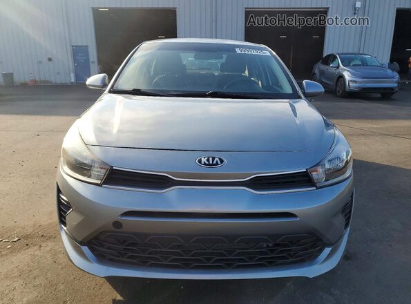3KPA24AD2ME391379 2021 KIA RIO Gray Front view