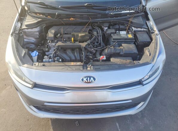 3KPA24AD2ME391379 2021 KIA RIO Gray Rear interior view