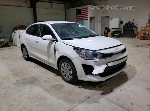 3KPA24AD2NE473985 2022 KIA RIO White Передня права чверть