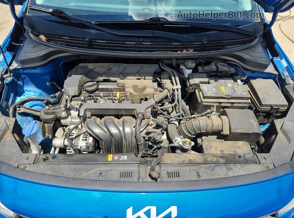 3KPA24AD2NE478541 2022 KIA RIO Blue Rear interior view