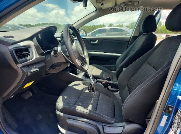 3KPA24AD2NE478541 2022 KIA RIO Blue Front interior view