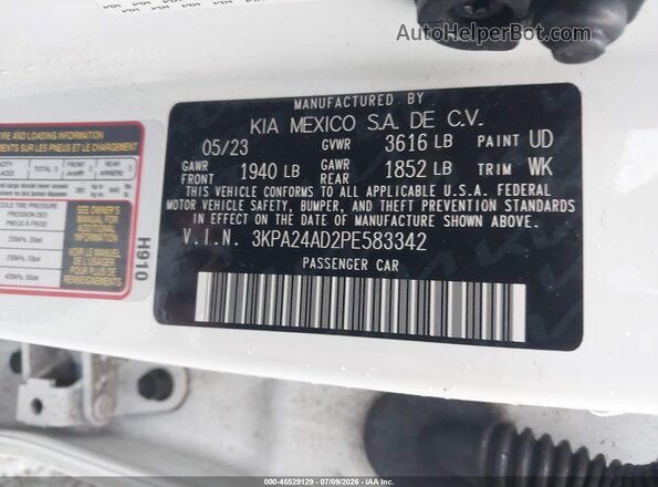 3KPA24AD2PE583342 2023 KIA RIO White Շարժիչի բաժամունքի տեսք