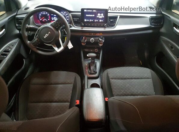 3KPA24AD2PE618655 2023 KIA RIO Silver Առջևի վահանակի տեսք