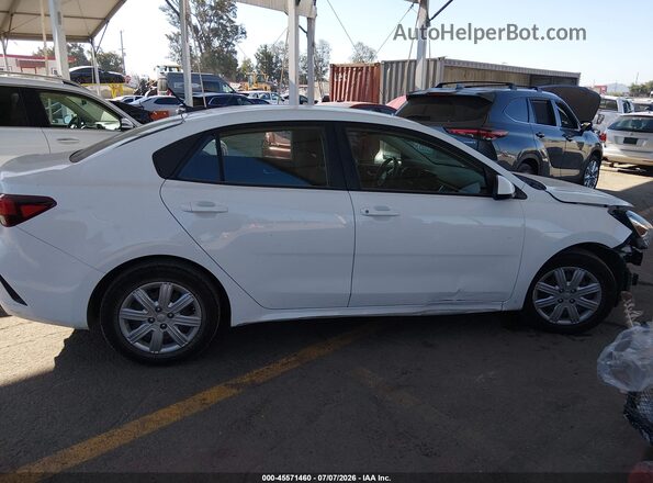 3KPA24AD3ME394128 2021 KIA RIO White Սալոնի հետևի տեսք