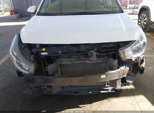 3KPA24AD3ME394128 2021 KIA RIO White Դիմացի տեսք
