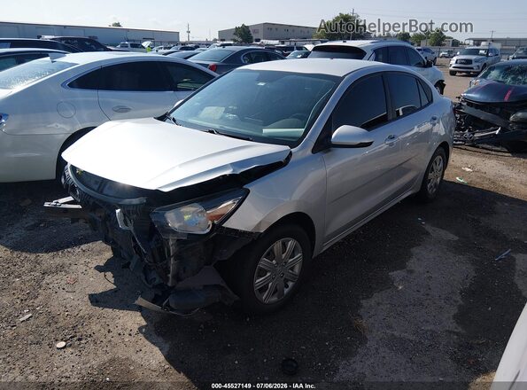3KPA24AD3ME413406 2021 KIA RIO Silver წინა მარცხენა ხედი სამი მეოთხედიდან