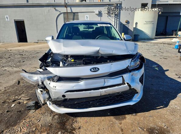3KPA24AD3ME420758 2021 KIA RIO Silver Front view