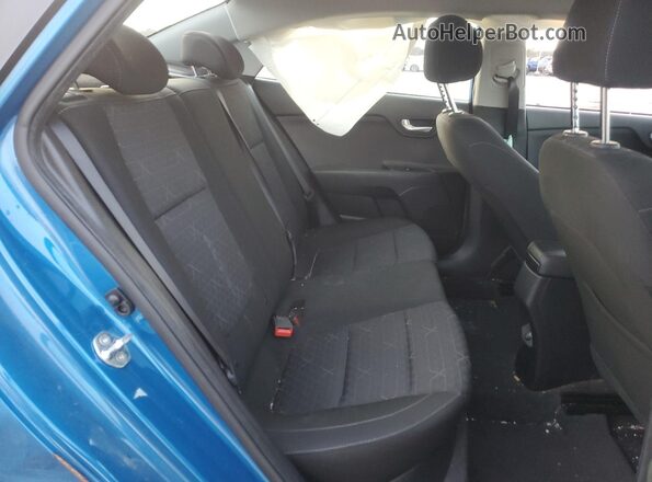 3KPA24AD3NE458301 2022 KIA RIO Blue Widok tylnych siedzeń
