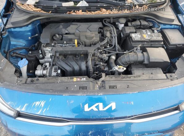 3KPA24AD3NE458301 2022 KIA RIO Blue Widok wnętrza z tyłu
