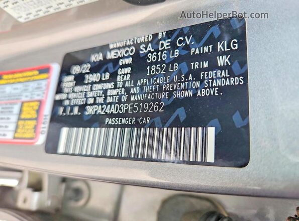 3KPA24AD3PE519262 2023 KIA RIO Silver Vista del compartimento del motor