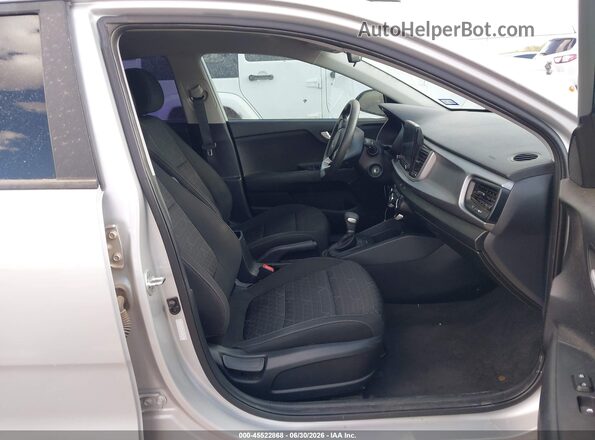 3KPA24AD3PE540502 2023 KIA RIO Silver Սալոնի դիմացի տեսք