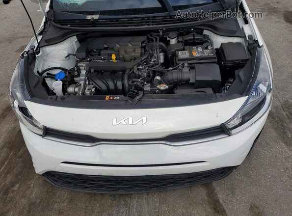 3KPA24AD3PE594401 2023 KIA RIO White უკანა სალონის ხედი