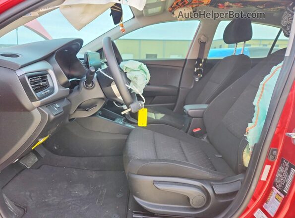 3KPA24AD3PE620141 2023 KIA RIO Red Front interior view