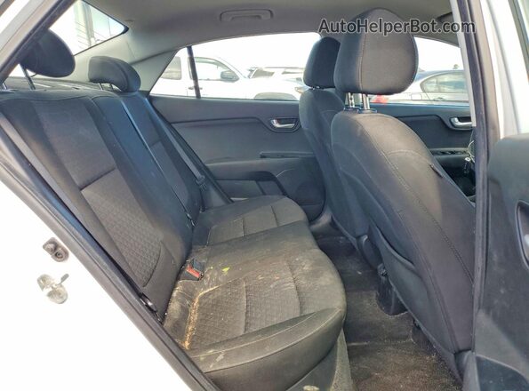 3KPA24AD4LE273557 2020 KIA RIO Белый Вид задних сидений